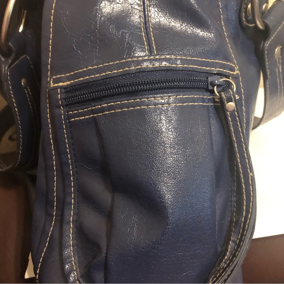 EUC Kenneth Cole Reaction Leather Purse - Picture 4 of 9